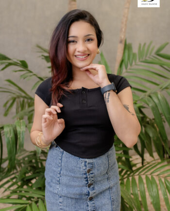 Metal black ribbed top